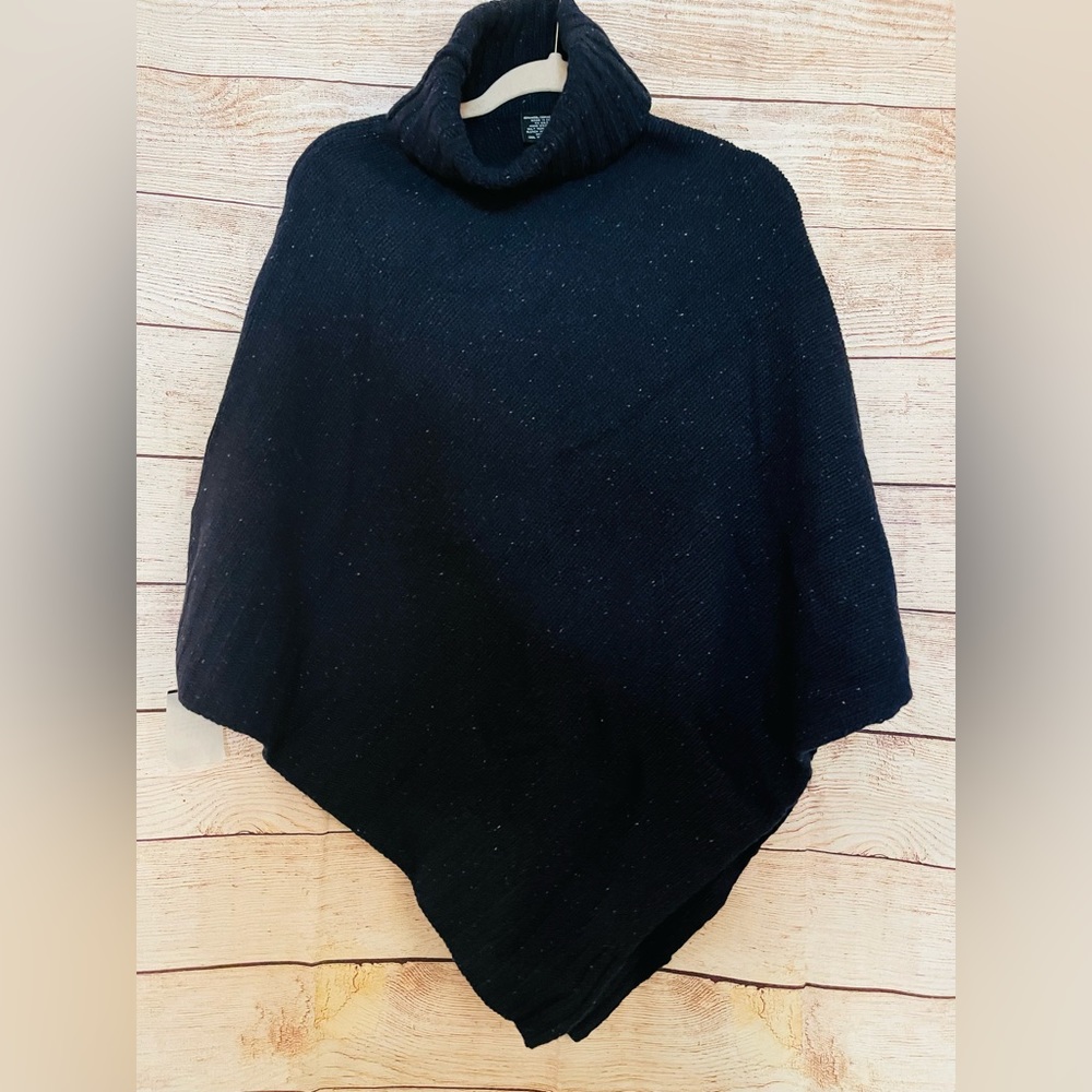 Women's turtle Neck Poncho Sweater Wool/Cashmere mix - One Size - New tags
